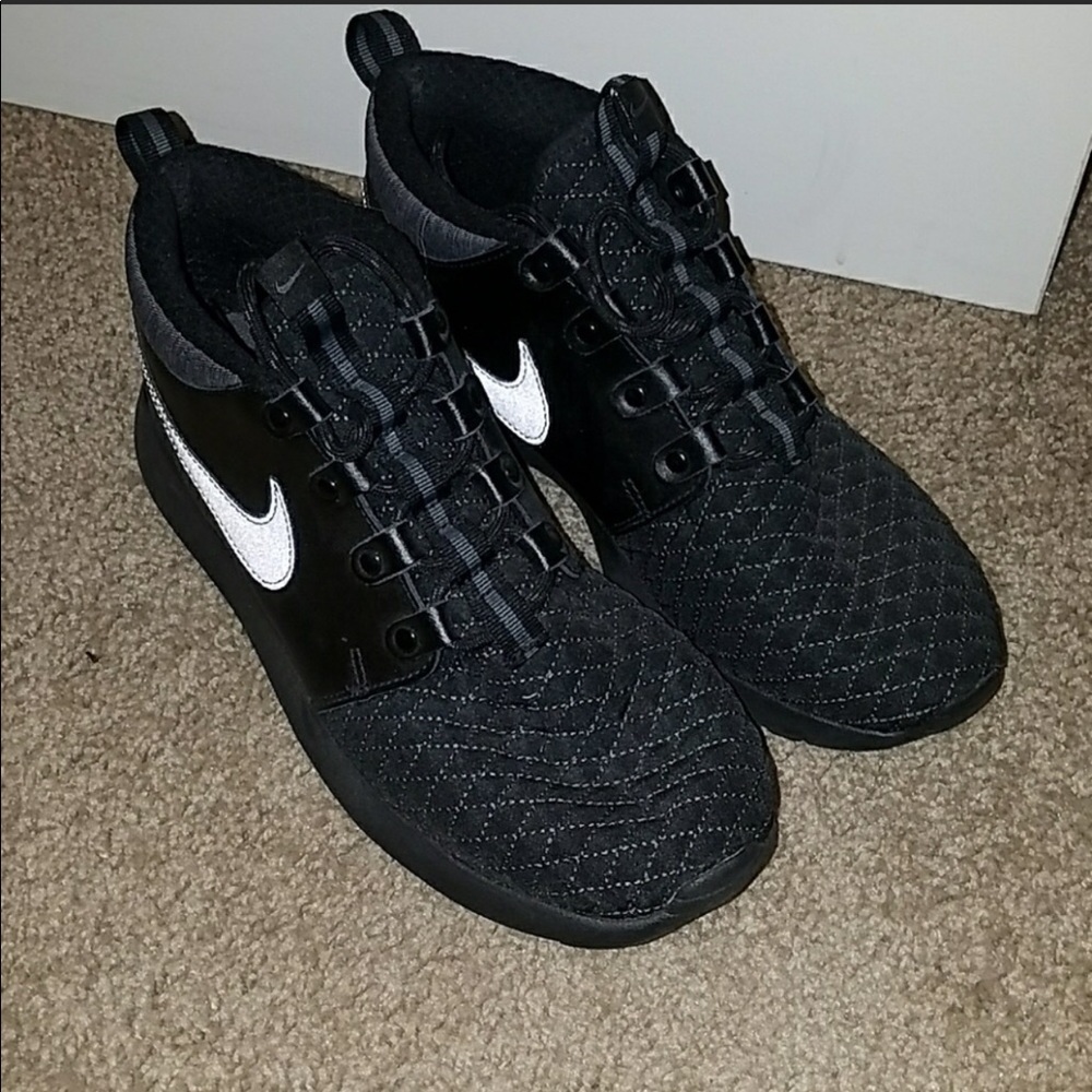 Nike black shoes